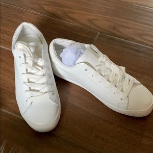NWB Banana Republic white leather tennis shoes